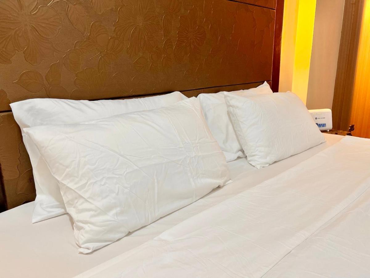Newport Hotel Near Naia Manila Airport Terminal Pasay Exteriör bild